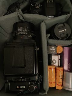 the contents of a camera are neatly organized