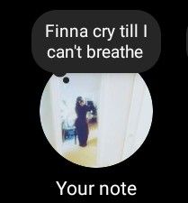 two texts that say, finna cry till i can't breathe your note