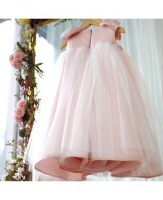 Buy super cute pink tulle baby girls flower girl dress with bow knots at wholesale price online. Free shipping and pro custom service since 2009. Champagne Flower Girl, Flower Girl Dresses Champagne, Satin Flower Girl Dress, Princess Silhouette, Cheap Flower Girl Dresses, Girls Dresses Online, Infant Flower Girl Dress, Princess Dress Up, Girls Christmas Dresses