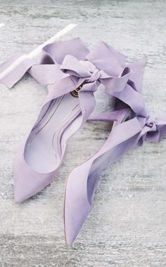 Lavender Heels, Shoes With Bows, Lavender Shoes, Pretty Heels, Blue Amethyst, Very Peri, Cream Wedding, Bridal Heels