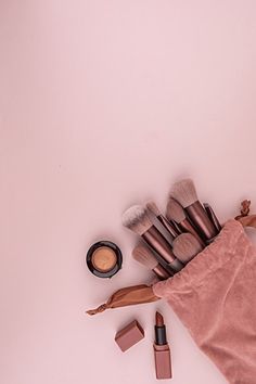 cosmetic,beauty,make up,cosmetic bag,lipstick,foundation,makeup brush,beauty brush,brush,hairbrush,makeup,beauty Makeup Poster, Pink Makeup Brush, Beppu, Makeup Logo, Cosmetic Logo, Pink Cosmetics