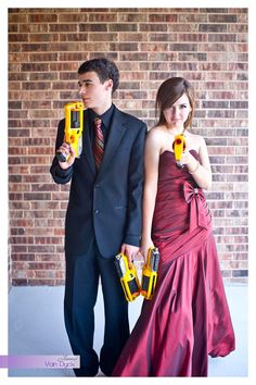 Prom Man, Prom Photo Poses, Prom Pictures Group, Prom Photography Poses, Funny Prom, Prom 2k17, Prom Pictures Couples, Prom Goals, Prom Picture Poses