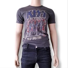 New Without Tags. Lightweight Gray Tour T-Shirt (Fabric Has This Retro Wash, Faded Look To It) By The Band Kiss. With The Band And Their Iconic Logo Front And Center. Regular Fit, With Stretch. Rare Print, Not Many In Circulation. 100% Cotton Armpit To Armpit: 20" Length: 28" Cotton Tri-blend Tops With Band Logo, Casual Tri-blend Tops With Band Logo, Band Kiss, Kiss Band, Iconic Logo, Shirt Fabric, Tour T Shirts, The Band, Tshirt Print