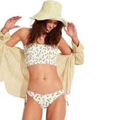 The Summercrush Loop Tie Side Bikini Bottom keeps us covered when we're diving through waves or soaking up some sunshine. Olive Pants, Side Pants, Design Fabric, Trim Detail, Beach Club, Summer Women, Diving, Fabric Design, Relaxed Fit