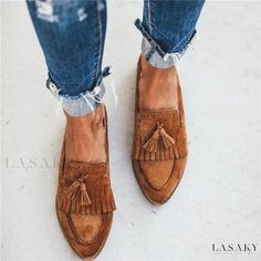 Lasaky - Low-Heel Flat Casual Sandals Pink Jacket Outfit, Spring Shoes Women, Low Heel Flats, Studded Loafers, Spring Flats, Loafer Shoes Women, Tassels Fashion, Women Flats, Slip On Flats