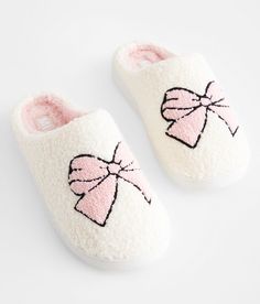 Mia Cozi Bow Slipper - Cream M/L, Women's Pinkbow Shop more: So Soft Sherpa slipper Cushioned footbed Size XS/S fits shoe sizes 5-6 1/2 Size S/M fits shoe sizes 6 1/2-8 Size M/L fits shoe sizes 8-9 1/2 Size L/XL fits shoe sizes 9 1/2-11. Upper/lining: Faux Fur (100% Polyester). Fabric outsole. Apparel & Accessories > Shoes