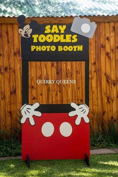 a photo booth made to look like mickey mouse