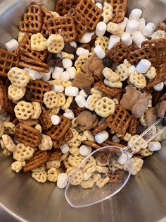 Honeycomb Trail Mix Trail Mix With Honeycomb Cereal, Honey Bee Snack Ideas, Honey Trail Mix Recipes, Chex Mix With Honey Comb, Chex Mix With Honeycomb, How To Make Trail Mix Recipes, Honeycomb Mix Recipe, Teddy Graham Trail Mix Recipe, Honeycomb Snack Recipe