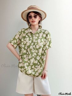 Olivia Mark - Floral Print Short-Sleeve Shirt: Sweet and Loose-Fit, with Half-Open Lapel Design Sleeve Stencil, Lapel Design, Floral Print Shorts, Cheongsam, Lapel Collar, Olivia Mark, Types Of Collars, Clothing Patterns, Short Sleeve Shirt