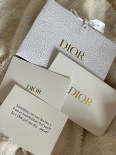 Luxury Birthday Gifts, Travel Picture Ideas, Gift Card Design, Luxury Lifestyle Dreams, Girly Images