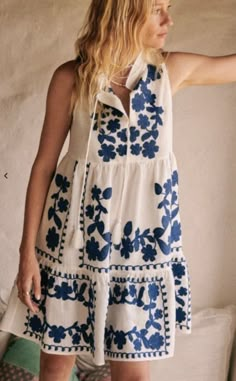 Sezane Embroidery, Dresses Reference, Embroidery Dress Boho, Arielle Dress, Kaftan Blouse, Embroidered Summer Dress, Embroidery Dresses, Fashion Moodboard