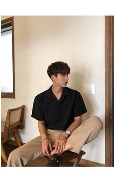 Korean Men Fashion, Kpop Fashion Men, Asian Men Fashion, Minimalist Fashion Men, Mens Outfit Inspiration, Mens Fashion Casual Outfits