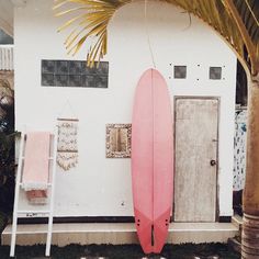 Style Californien, Tree Interior, Surf Shack, Modern Beach, Pink Houses, Beach Vibe, My New Room, Paddle Boarding