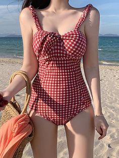 Classy Swimwear, Korean Swimsuit, Conservative Swimsuit, Swimsuit Aesthetic, Swimming Outfits, Trendy Swimsuits, Swimsuits Outfits, Vintage Girl, Cute Bathing Suits