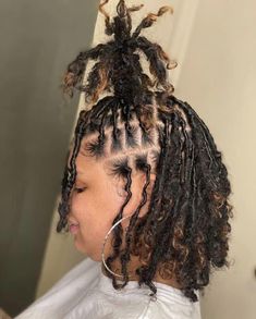 Loc Styles Short, Starter Locs Styles, Long Shag Cut, Unique Loc Styles, Loc Styles For Women, Curly Locs, Natural Locs, Braid Videos