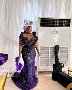 POV— Your favorite Designer had an Owambe in Lagos and it went like….:::…….:::::….. It’s the last slide for me! Which one is your favorite Dress @kawandooempire Makeup @beyoutiful_bydc Gele @mokeh_glams Nigerian Styles, Which One Are You, Favorite Dress, Evening Gowns, Dresses, Design