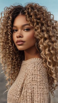 Elegant Ombre Hair for Light Skin Women 🌈 Hair For Light Skin, Hair Colors For Light Skin, Light Skin Women, Amber Blonde, Honey Brown Hair, Gorgeous Style, Beautiful Curly Hair, Ombré Hair, Curly Hair Cuts