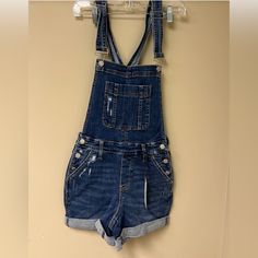 Slight Distressed / Cuffed Legs/ Dark Blue / Denim Overall Shorts Size 1xl Style: Jb150221 Dk-Co Nwt Sunflower Shorts, Denim Overall Shorts, Mid Rise Denim Shorts, Denim Overalls Shorts, High Waisted Black Jeans, High Rise Denim Jeans, Black Jean Shorts, High Rise Denim Shorts, Patched Jeans