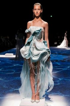 Water Inspired Dress, Sea Inspired Fashion, Paris Fabric, Winter Runway, Model Catwalk, Couture Techniques, Fashion Catwalk, Ocean Fashion, Nails Fashion