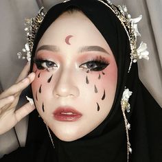 Make Up Fantasi, Make Up Wisuda, Hijab Aesthetic, Fantasy Makeup, Face Painting, Halloween Face, Face Makeup