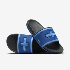 Rep England all the way down to your feet in these Offcourt slides. A cushioned synthetic leather strap features your squad's logo, while an innovative foam midsole makes this slide so comfy, you’ll never want to take it off. Nike Soccer, Plush Fabric, Blue Dark, Synthetic Leather, Soft Plush, Leather Straps, Slides, Soccer, England