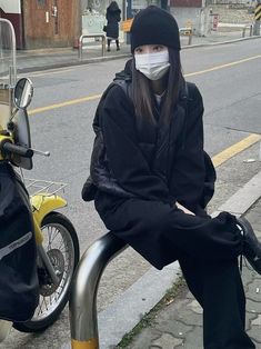 Really Cold Weather Outfits, Pose Ootd, Black Ootd, Cold Outfits, Korean Girl Fashion, Looks Black, Winter Fits, Tomboy Fashion