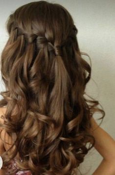 Champagne Blonde Hair, Mother Of The Bride Hair, Hairstyle Trends, Wedding Guest Hairstyles, Hair Tutorials For Medium Hair, Short Hair Tutorial, Princess Hairstyles