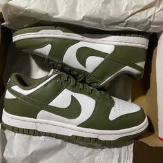 Nike Dunk Low Medium Olive, Nike Shoes Air Force, Nike Shoes Girls, Nike Fashion Shoes, Nike Shoes Jordans