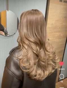 Machiaj Smokey Eyes, Rambut Brunette, Color Tips, Trending Hair, Beige Hair, Vacation Hairstyles, Dirty Blonde Hair