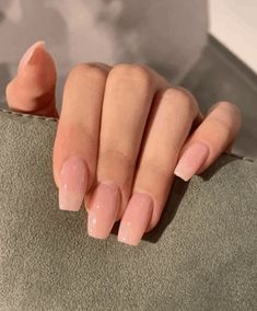 Nails Tip Color, Nails For Pale Skin, Neutral Nail Polish Colors, Clean Manicure, Nails Retro, Nail Finger, Bridesmaid Nails, Neutral Nail Color, Neutral Nail Polish