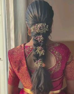 Follow to discover more stunning wedding hairstyles for your big day! 🤍 Engagement Hairdo Indian, Front Puff Bridal Hairstyles, Venni Hairstyles, Hairdo For Saree Hairstyles, Tamil Muhurtham Hairstyles, Hairstyle For Frock Indian, Telugu Bride Hairstyles Bridal Braids, South Indian Bridal Hairstyles For Muhurtham, Indian Muhurtham Hairstyle