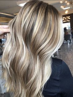 Golden Blonde Balayage Dark Blonde Hair Color, Beautiful Blonde Hair, Golden Blonde Hair, Dirty Blonde Hair, Honey Blonde Hair, Dark Blonde Hair, Blonde Hair Inspiration, Blonde Hair Shades, Bright Blonde