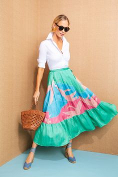 Jeans Claro, Tennis Tops, Daisy Dress, Fancy Party, Summer Chic, Resort Collection, Vacation Style, Dress Jewelry, White Shirts