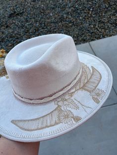 Bohemian Fedora With Flat Crown For Ranch, Bohemian Wide Brim Fitted Fedora, Bohemian Fitted Wide Brim Fedora, White Bohemian Felt Hat For Rodeo, Bohemian Felt Hat With Flat Crown For Ranch, Bohemian Cream Fedora With Flat Brim, Bohemian Fitted Felt Hat With Short Brim, White Handmade Bohemian Felt Hat, Western Hat Bands For Wedding And Kentucky Derby