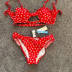 Cute Rockabilly Red Polkadot Bikini 50s Style Vintage 2 Piece Swim Wear Padded Top Adjustable Straps Back Hook Closure Adorable Ruffle Detail On The Bottoms Nwt Size L Retro Fitted Polka Dot Swimwear, Vintage Red Swimwear For Beach, Retro Red Swimwear For Spring, Padded Top, 50s Style, Swim Wear, 50s Fashion, Lady In Red, Womens Swim