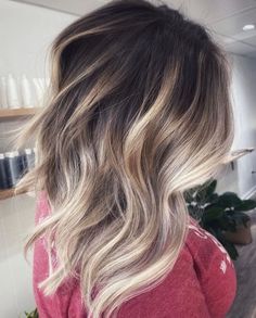 Stunning Dark Hair with Blonde Highlights Blonde Balayage Medium Length, Balayage Medium Length, Dark Hair With Blonde Highlights, Dark Roots Blonde Hair Balayage, Blonde Hair Color Balayage, Autumn Blonde, Balayage Hair Ideas, Light Blonde Balayage, Blonde Balayage Hair