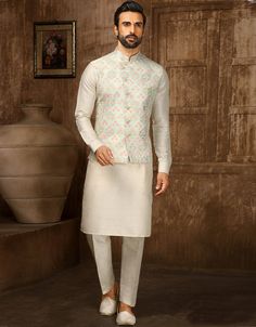 Cream Kurta Digital Print With Single Thread Work Aligadhi Pant Kurta With Jacket For Men, Kurta Set With Jacket, Silk Kurta Set, Mehendi Outfit, Gents Kurta Design, Gents Kurta, Modest Evening Dress, Waistcoat Men