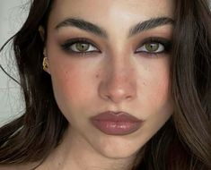 New Year Look, New Year Style, Vampire Bride, Gym Couple, Light Makeup Looks, Going Out Makeup, Style Nails, Makeup Is Life, Trend 2024