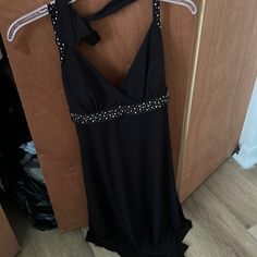 Women’s Evening Party Black Dress With Sequins Size L Originally $68 So This Is A Very Good Deal! Black Dress With Sequins, Party Black Dress, Silver Sparkly Dress, Black Lace Party Dress, White Fitted Dress, Scoop Neck Midi Dress, Halter Prom Dresses, Short Bodycon Dress, Dress With Sequins