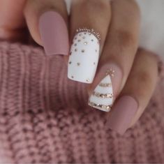 Nails With Snowflakes Winter, Blue Christmas Nails, Christmas Nail Colors, Cute Christmas Nails, Birthday Nails, Xmas Nails, Nails Inc