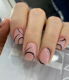 Pink And Black Short Nails, Black Short Nails Design, Black Short Nails, Simple Short Nails, Short Nails Design, Makeup Nails Designs, Wow Nails, Manicure Nail Designs