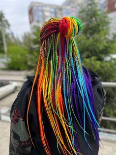 Rainbow Dreadlocks, Rainbow Box Braids, Coloured Dreads, Orange Ombre Hair, Extreme Hair Colors, Colored Dreads, Rasta Hair