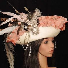 Medieval Prince Outfit, Veil Over Face, Medieval Prince, Diy Group Halloween Costumes, Pirate Wedding, Hat With Veil, Historical Hats, Beautiful Feathers, Steampunk Christmas