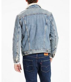 Winter Outerwear With Flap Pockets In Medium Wash, Rugged Denim Jacket With Pockets For Winter, Rugged Medium Wash Winter Outerwear, Rugged Medium Wash Outerwear For Winter, Denim Trucker Jacket Outfit, Trucker Jacket Outfit, Levis Sherpa, Denim Sherpa Jacket, Sherpa Trucker Jacket