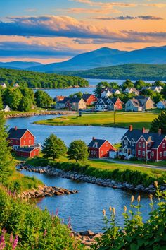 &#8220;Discover Waterville, Maine: Art, Nature, History, and Craft Beer 🎨🌿🏰🍺&#8221; Maine Aesthetic, Waterville Maine, Kittery Maine, Scenic Nature, Beer Making, Maine Art, Nature Trails, Maine Travel, Maine Usa