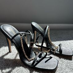 Nwt Express Strappy Heeled Sandals With Chain Accent. Women’s Size 8. Black/Gold Chain Strap Open Toe Sandals For Night Out, Trendy Sandals With Heel Strap For Night Out, Trendy Evening Toe Post Sandals, High Heel Sandals With Chain Strap For Night Out, Trendy Sandals With Chain Strap For Night Out, Chain Strap High Heel Sandals For Night Out, Trendy Chain Strap Sandals For Night Out, Black Toe Post Sandals For Night Out, Black Toe Post Heels For Night Out