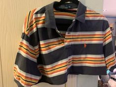 80s Tops, Nike Women Outfits, Rainbow Crop Top, Grafic Tees, Cropped Shirt, Cute Swag Outfits, Lovely Clothes, Refashion Clothes, Diy Shirt