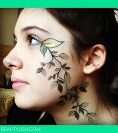 Tree Makeup Halloween, Tree Face Makeup, Plant Themed Makeup, Forest Makeup Looks, Druid Makeup Elves, Poison Ivy Face Paint, Forest Eye Makeup, Ivy Face Paint