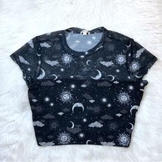 Size Xl (Juniors) Mesh All Over And Black Panel At Back New Without Tags, Never Worn Super Cute Zodiac Like Design If You Have Any Questions, Please Let Me Know And I’ll Reply As Soon As Possible Cropped Mesh Top, Cute Zodiac, Black Panels, Sun Moon, Mesh Top, Super Cute, Let Me, Womens Tops, Mesh