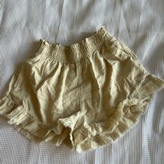 Brand New, Never Worn, Nothing Wrong Aerie On My Way Shorts, Beige Beachy Bottoms For Spring, Beachy Beige Bottoms For Spring, Spring Bottoms With Pockets For Warm Weather, Summer Linen Bottoms For Warm Weather, Casual Linen Bottoms For Warm Weather, Cute Beachwear Bottoms For Spring, Cute Beach Bottoms For Spring, Cute Beachwear For Spring